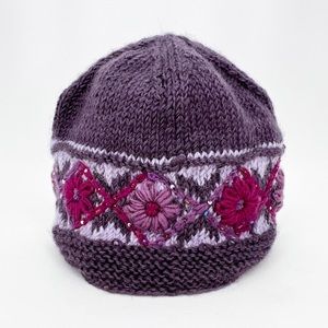 Windhorse Hat Beanie Wool Purple Pink Winter Knit Fleece Lined Floral Beaded NWT